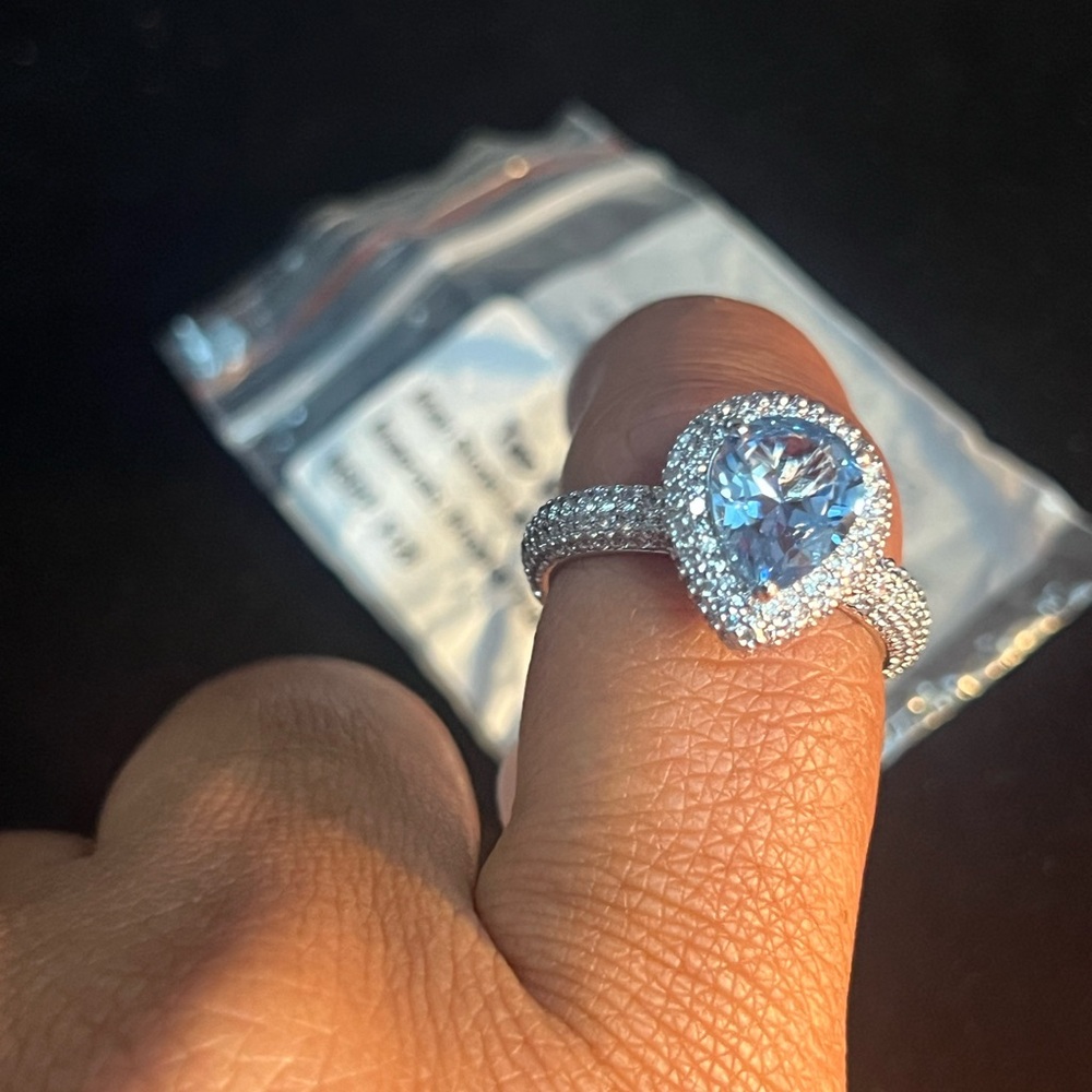 Elegant Silver and Blue Teardrop Ring